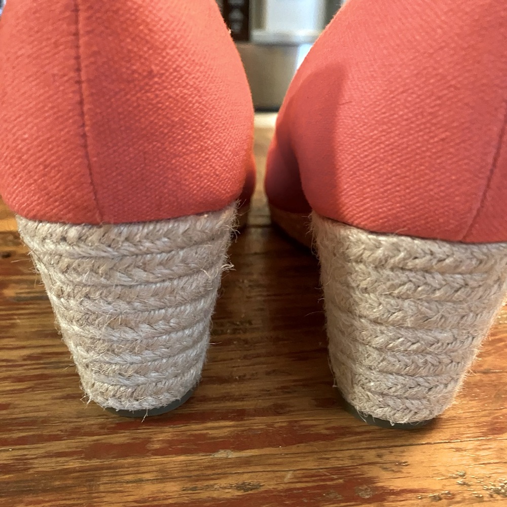 Bandolino Nuri Wedges - Picture 7 of 7